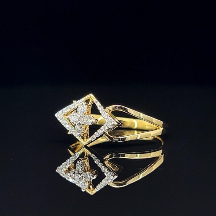 Flower Shaped Diamond Ring - 3 Flower Shaped Diamond Ring