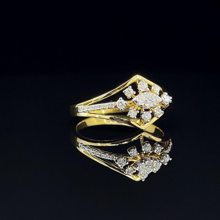 Queen_s Gaze Diamond Ring - 2 Queen's Gaze Diamond Ring