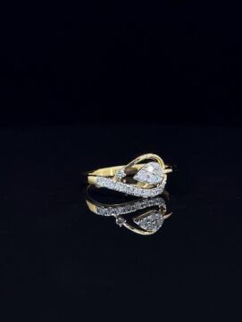 Veloura Diamond Ring